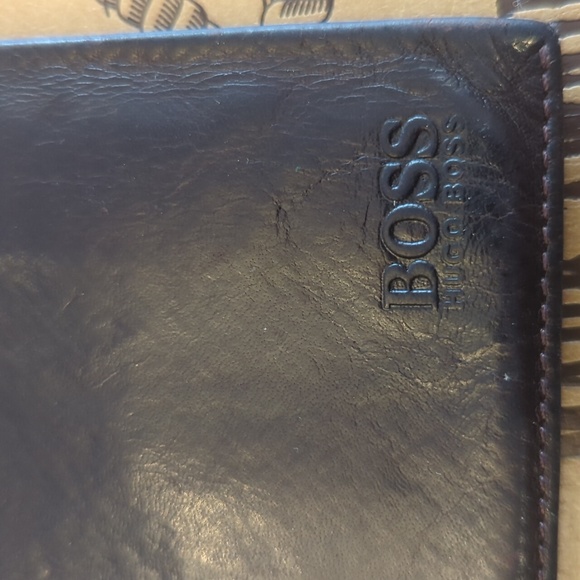 Hugo boss wallet - Picture 3 of 5